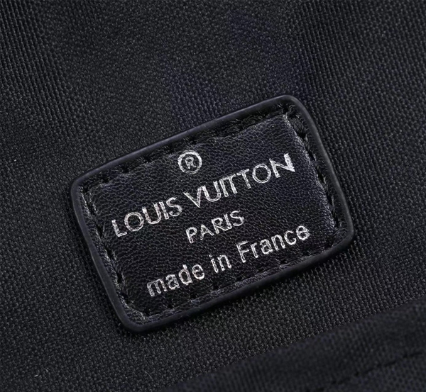 ルイヴィトンバッグ着用イメージ